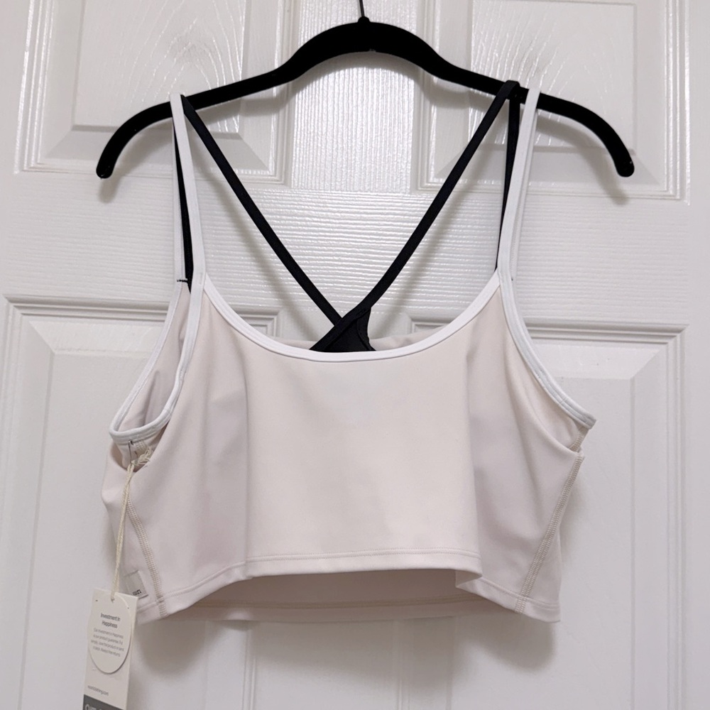 NWT Vuori Daily Layered Tank in Marshmallow - Picture 8 of 10